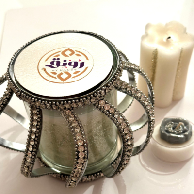 Candle In Decorated Vasa With Oud Scent