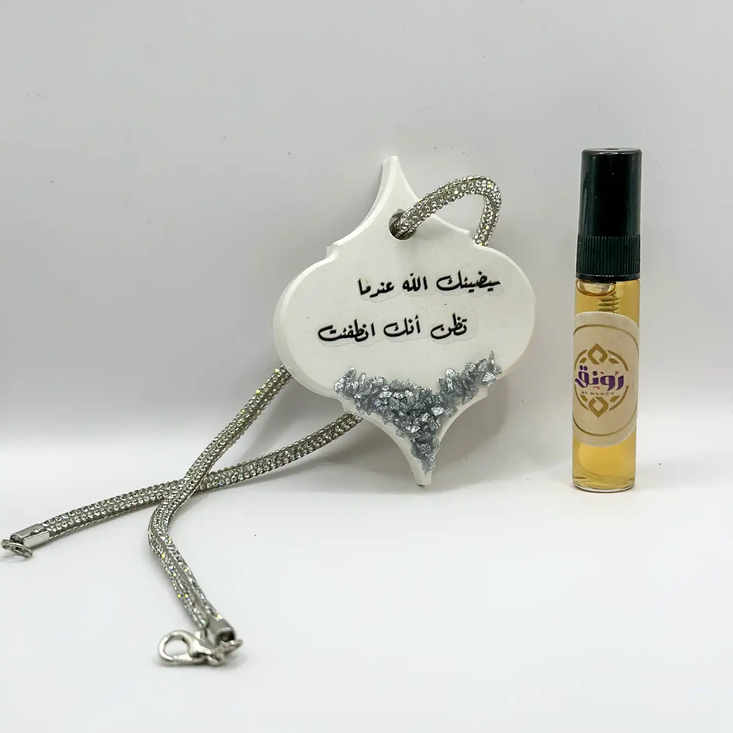 Car Diffuser Scent Of Rose and Oud معطر السيارة برائحة الورد والعود