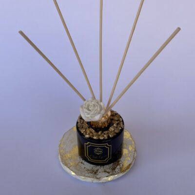 Reed stick diffuser- Mus/Oud- golden stones