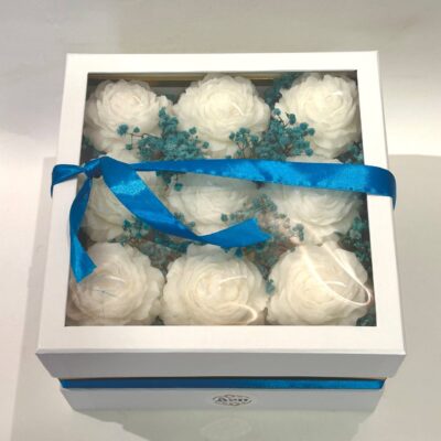 white jury Soy Candle Bouquet in Box