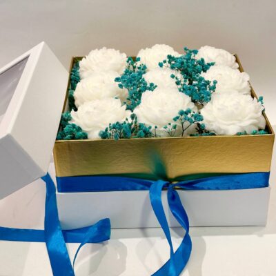 white jury Soy Candle Bouquet in Box